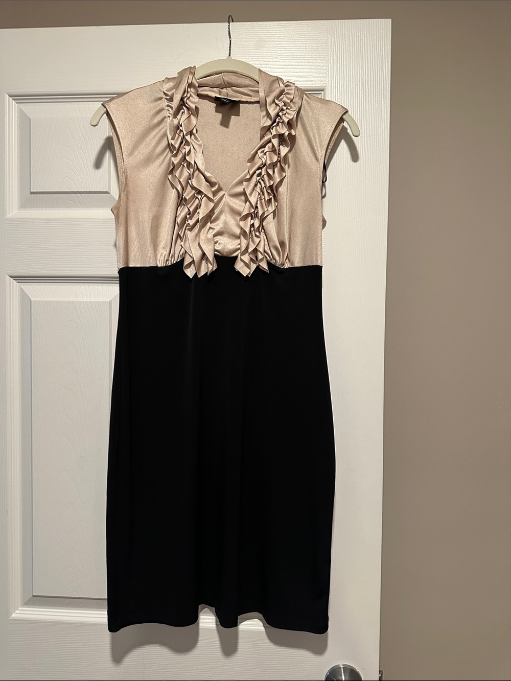Enfocus Studio Two-Tone Ruffle V-Neck Midi Dress in Champagne and Black
